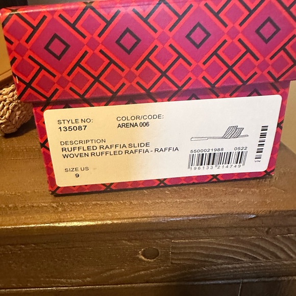 Ruffled Raffia Slide - Picture 3 of 10